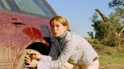 Kate (Michala Banas) sabotiert die Weiterfahrt eines möglichen Käufers für die Schafe.
