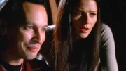 Jordan (Jill Hennessy) staunt. Nigel (Steve Valentine) hat die Todesursache gefunden: Es waren vergiftete Zigaretten.