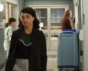 Dr. Maggie Pierce (Kelly McCreary)