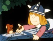 Wickie ist mit Ylva und Ylvi ausgerechnet zum Beerensammeln im Wald als hungriger Bär ist mitten ins Dorf der Wikinger eingebrochen ist – die Gefahr für sie ist groß.