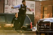Special Agent Maggie Bell (Missy Peregrym, l.); Special Agent Omar Adom 'OA' Zidan (Zeeko Zaki, r.)