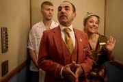 Die drei Nighties Rafael (Ben Felipe, l.), Charles (Adnan Maral, M.) und Franca (Mariananda Schempp, r.) sind auf der Suche nach dem einzig wahren Ryan Gosling.