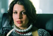 Nina (Elena Uhlig)