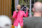 Entertainer Ross Antony kann singen, schauspielern, tanzen und talken - beste Voraussetzungen für einen gelungenen Auftritt bei der Unterhaltungsshow "Immer wieder sonntags", live übertragen aus dem Europapark in Rust.