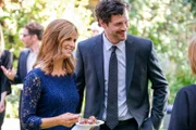 L-R: Andrea (Andrea Savage), Mike (Tom Everett Scott)