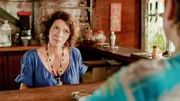 Elizabeth Bourgine (Catherine Bordey).