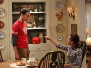L-R: Sheldon Cooper (Jim Parsons), Mary Cooper (Laurie Metcalf)