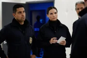 Nick Torres (Wilmer Valderrama, l.); Jessica Knight (Katrina Law, r.)