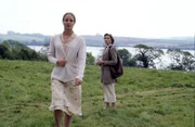 Marian Carmichael (Monika Peitsch) möchte sich bei Sheila (Lara Joy Körner) für ihr Verhalten entschuldigen.