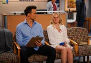 Max (Cheyenne Jackson, l.); Nicole (Laura Bell Bundy, r.)