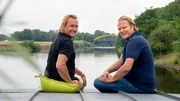 Lecker an Bord - neue Folgen ab 24. August montags um 20:15 Uhr im WDR Fernsehen. Die beiden Köche Björn Freitag (r) und Frank Buchholz (l).