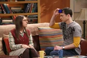 L-R: Amy Farrah Fowler (Mayim Bialik), Sheldon Cooper (Jim Parsons)