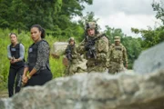 Special Agent Kristin Gaines (Alexa Davalos, l.); Special Agent Sheryll Barnes (Roxy Sternberg, 2.v.l.)
