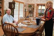 THE GOLDBERGS - "Oates & Oates" - While throwing a telethon at their college to raise money for Earth Day, Barry attempts to woo Ren when he overpromises he can get Hall & Oates to perform. Meanwhile, Beverly attempts to set Bill up, but things go awry when he finds happiness with a woman he meets through Beverly's enemy on an all-new episode of "The Goldbergs."