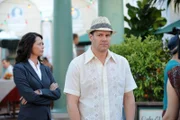 Dr. Leticia Perez (Angela Alvaredo) und Booth (David Boreanaz)
