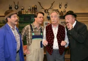 Bayerisches Fernsehen CHIEMGAUER VOLKSTHEATER "Die LYgenglocke", ein Schwank von Fred Bosch am Freitag (14.09.07) um 19:45 Uhr. Von links: Florian Hirnblaser (Rupert Pointvogl), Gustl Flohbeisser (Tom Kre§), der Wirt und BYrgermeister Alois Filzer (Egon Biscan) und Hieronymus Gei§lechner (Hans Stadlbauer). © BR/Foto Sessner - Honorarfrei, lediglich fYr AnkYndigungen und Versffentlichungen im Zusammenhang mit obiger BR-Sendung bei Nennung: "Bild: BR/Foto Sessner" (S2). Andere Verwendungen nur nach entsprechender vorheriger schriftlicher Vereinbarung mit dem BR-Bildarchiv, www.br-bildarchiv.de, Tel. 089 / 5900 3040, Fax 089 / 5900 3284