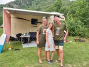 L-R: Melanie, Zoe, Dirk