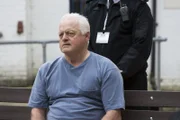 Eddie Thurston (Robert Pugh)