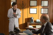 Dr. Shaun Murphy (Freddie Highmore) und Dr. Aaron Glassman (Richard Schiff, r.)