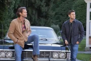 Sam Winchester (Jared Padalecki, l.); Dean Winchester (Jensen Ackles, r.)