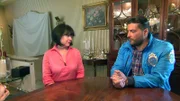 Trödelexperte Sükrü Pehlivan (re.) im Gespräch mit Jutta