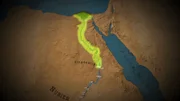Südlich von Assuan errichten die Ägypter 17 riesige Festungen entlang des Nils. Sie wurden wahrscheinlich angelegt, um die nubischen Goldvorkommen in der Ostwüste zu sichern.