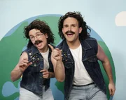 v.li.: Adam Goldberg (Sean Giambrone), Barry Goldberg (Troy Gentile).