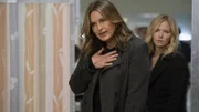 Lieutenant Olivia Benson (Mariska Hargitay, l.) und Detective Amanda Rollins (Kelli Giddish)  Die Verwendung des sendungsbezogenen Materials ist nur mit dem Hinweis und Verlinkung auf RTL+ gestattet.