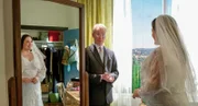 Brooke Elliott (Jane Bingum), Tim Gunn (Tim Gunn).