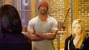 Alec (Aldis Hodge) und Parker (Beth Riesgraf)