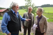 Aufregung wegen der Umbau-Pläne: v.li. Hermann (Wolfgang Hepp), Karl (Peter Schell) und Johanna (Ursula Cantieni).