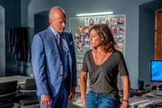 Simon Hatzl (Major Schneider), Julia Cencig (Nina Pokorny).