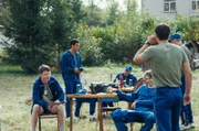 Die jungen UN-Soldaten haben sich einen freien Tag verdient und verbringen ihn gemeinsam im Freien.