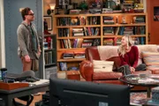 Johnny Galecki (Leonard Hofstadter l.), Kaley Cuoco (Penny Hofstadter r.)