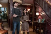 Jordan (Jordan Donica, l.); Mel Vera (Melonie Diaz, r.)