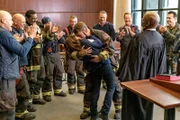 Gabriela Dawson (Monica Raymund) und Matthew Casey (Jesse Spencer) Die Verwendung des sendungsbezogenen Materials ist nur mit dem Hinweis und Verlinkung auf TVNOW gestattet.