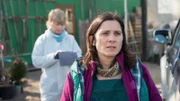 Heike Thiel (Caroline Dibbern, r.) behauptet, den Toten nicht zu kennen. Die Ermittler finden allerdings heraus, dass sie Meier sehr wohl gekannt hat. Hat sie auch etwas mit seinem Tod zu tun?, fragt sich: Roswitha Prinzler (Silke Matthias, l.).