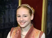 ARD/SWR ACHT AUF EINEN STREICH, "Dornröschen", am Samstag um 14:45 Uhr im ERSTEN. Preview in Stuttgart: Lotte Flack als Myrose (Dornröschen).