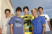 Die Jungs-WG (v.l.): Charlie, Jonas, Danny, Alex und Johannes.
