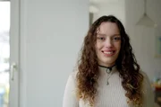 Leonie Land hat das Tourette-Syndrom. In ihrer Freizeit fährt sie gern Mountainbike, um den Kopf freizubekommen.