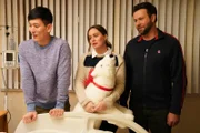 (v.l.n.r.) Miggy Park (Jake Choi); Angie D'Amato (Leighton Meester); Will Cooper (Taran Killam)