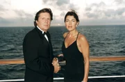 Jürgen (Sigmar Solbach) und Eva Gossler (Anja Kruse) sind sehr irritiert. Warum versucht Harald Lohmann ihn ständig zu beeindrucken?