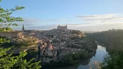 Toledo: Stadtansicht und Detail Puente de San Martin. Toledo als Zentrum der Bewegung der sogenannten Übersetzerschule.