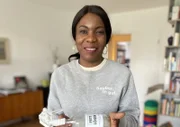 Ruth Nyirenda arbeitet für „Klara Grün“, eine öko-faire Reinigungsfirma.