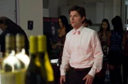Henry Pollard (Adam Scott)