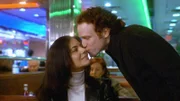 Doug (Sean Dugan) steht unter Druck. Er wird gezwungen, einen Mordauftrag auszuführen. Vorher gibt er seiner Freundin Lena (Julie Lauren) einen Kuss. Ein Abschied für immer?