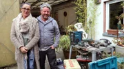 Der selbständige Dachdecker Wolfgang und seine Lebensgefährtin Gianna.
