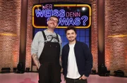 Treten bei "Wer weiß denn sowas?" als Kandidaten an: Der Musiker und Sänger der Band ‚Jupiter Jones’, Nicholas Müller (l.) und den Singer-Songwriter Philipp Dittberner (r.).