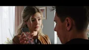 Dijana (Alisa Radaković ) stellt Denis (Denis Murić) zur Rede.