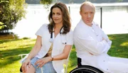 Die neue Versorgungsassistentin Vera Mundt (Rebecca Immanuel) arbeitet für Dr. Chris Wegner (Simon Schwarz).